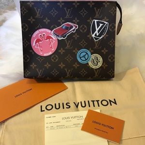 Louis Vuitton Auth Ltd. World Tour Toiletry 26 LV